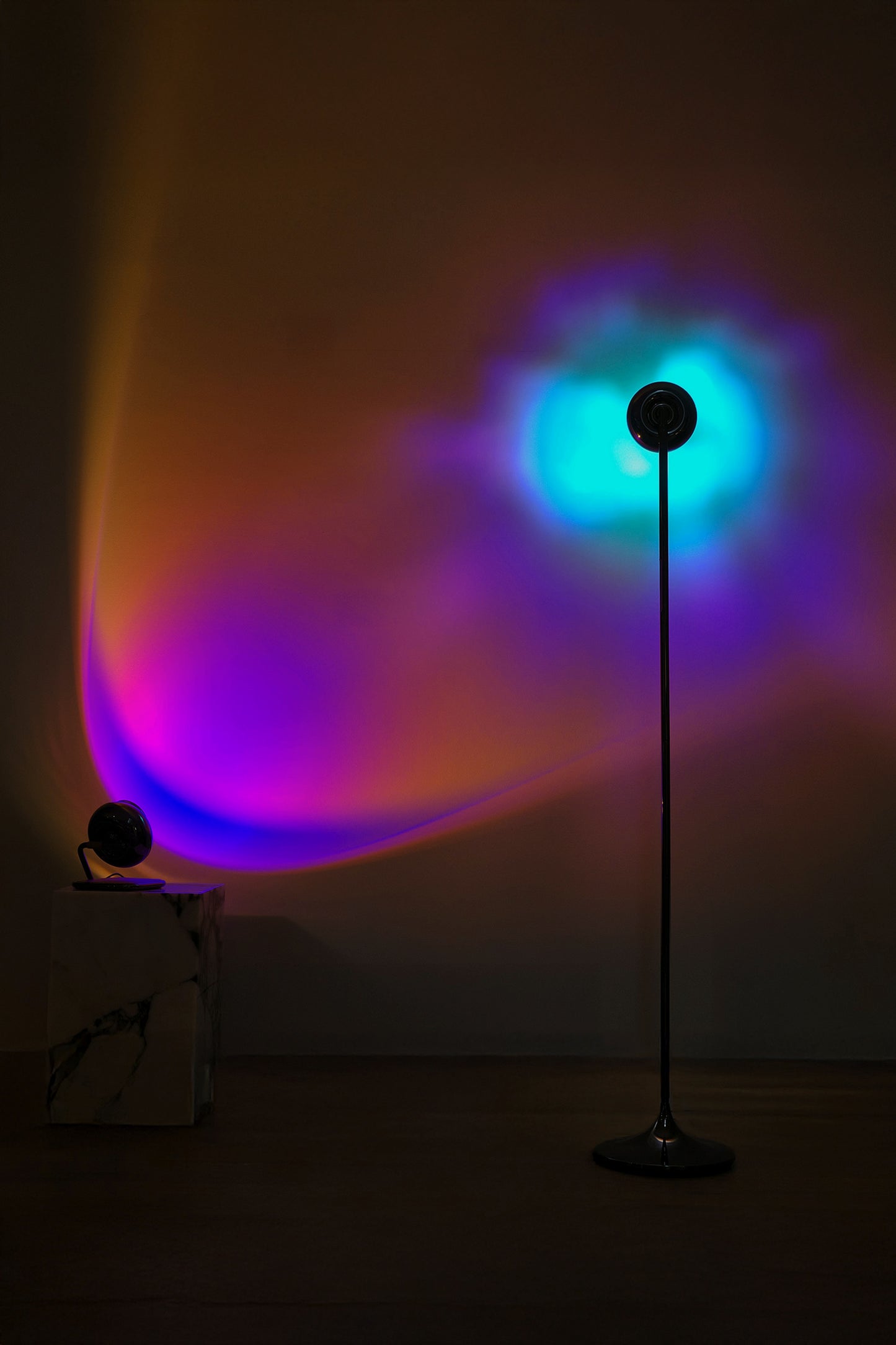 THE MIROR Floor Lamp
