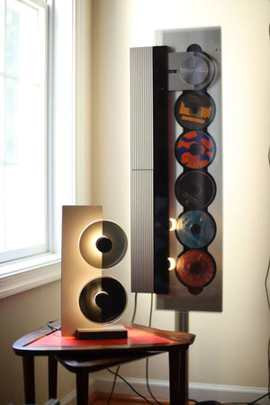 It looks exactly like a vintage 90s B&o Speaker