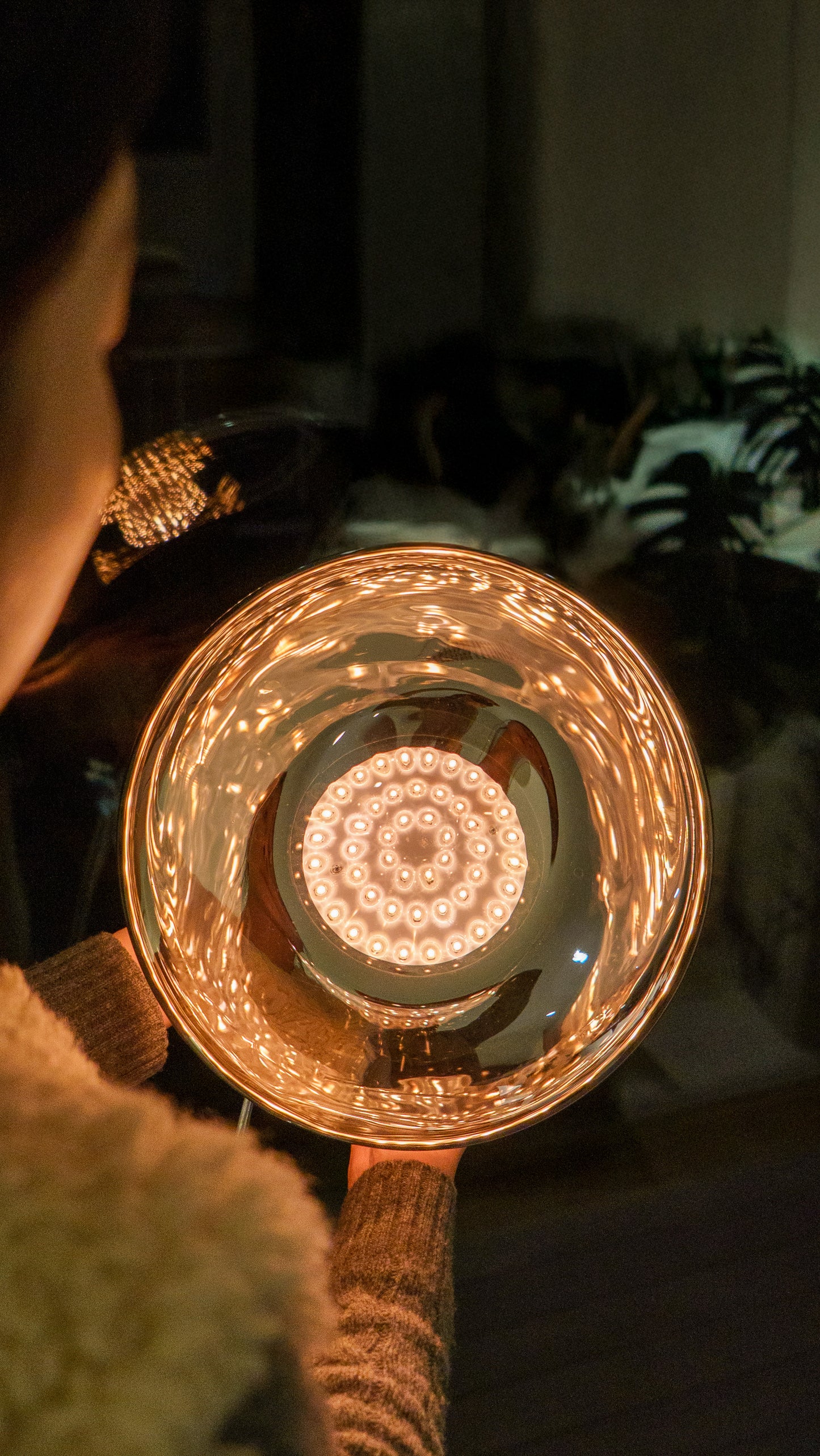 Cosmos R1 ✧✦ Wall Lamp
